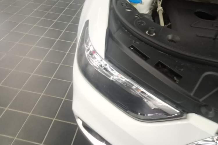 Used Haval H6 2018 Blue Label Sport Edition 1.5T Automatic Two-Wheel Drive Elite Model Right Front Headlight