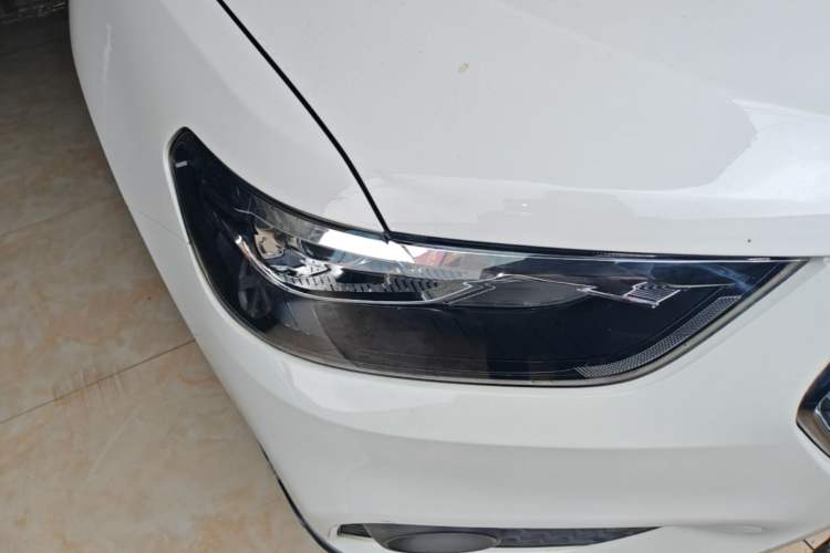 Used Haval H6 2018 Blue Label Sport Edition 1.5T Manual Two-Wheel Drive Elite Model Right Front Headlight