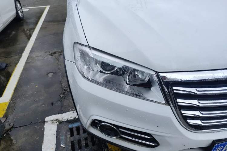 Used Haval H6 2018 Red-Label Sport Version 1.5T Manual Two-Wheel Drive Elite Model Right Front Headlight