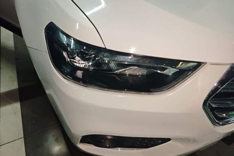 Used Haval H6 2018 Blue Label Sport Edition 1.5T Automatic Two-Wheel Drive Elite Model Right Front Headlight