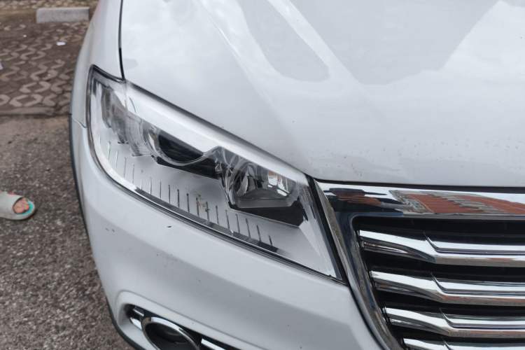 Used Haval H6 2018 Red-Label Sport Edition 1.5T Automatic Two-Wheel Drive Elite Model Right Front Headlight