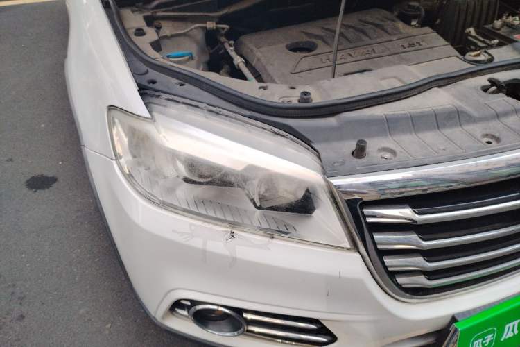 Used Haval H6 2018 Red-Label Sport Version 1.5T Manual Two-Wheel Drive Elite Model Right Front Headlight