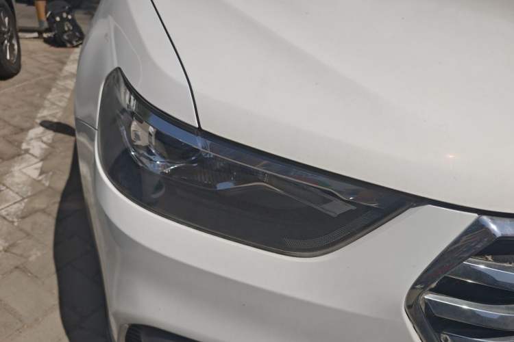 Used Haval H6 2018 Blue Label Sport Edition 1.5T Automatic Two-Wheel Drive Elite Model Right Front Headlight