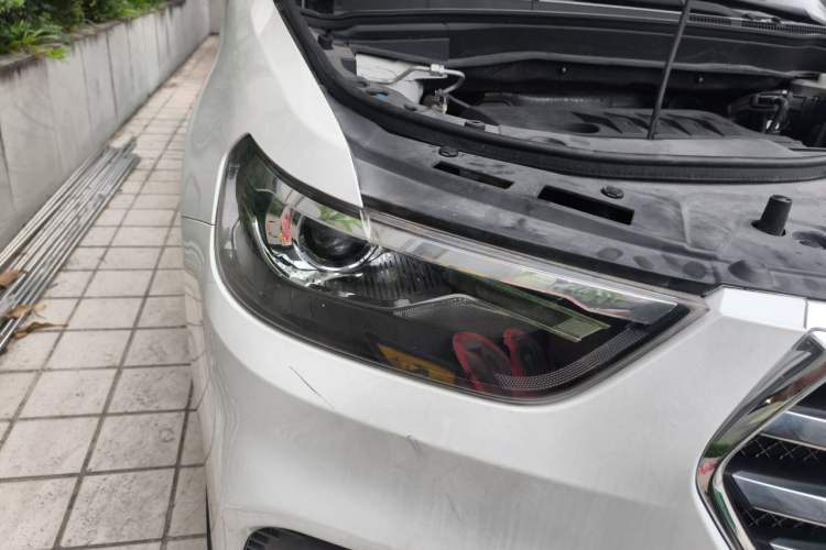 Used Haval H6 2018 Blue Label Sport Edition 1.5T Automatic Two-Wheel Drive Elite Model Right Front Headlight