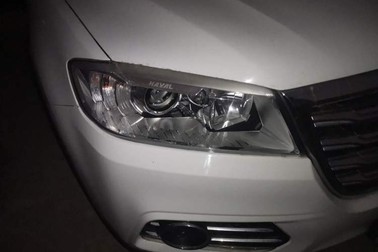 Used Haval H6 2018 Sport Edition 1.5T Automatic Two-Wheel Drive Elite Model China V Standard Right Front Headlight
