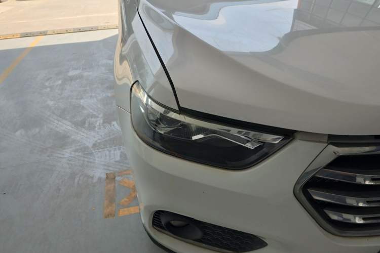 Used Haval H6 2018 Blue Label Sport Edition 1.5T Automatic Two-Wheel Drive Prestige Model Right Front Headlight