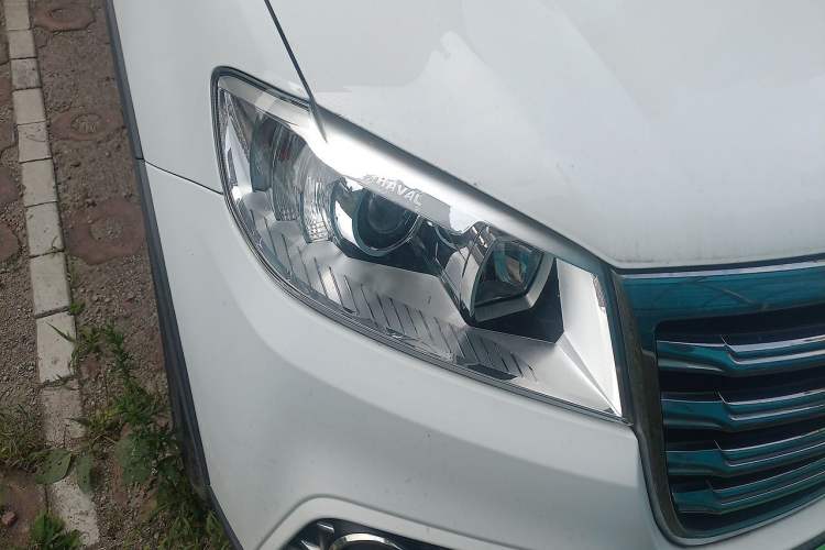 Used Haval H6 2018 Red-Label Sport Edition 1.5T Automatic Two-Wheel Drive Elite Model Right Front Headlight