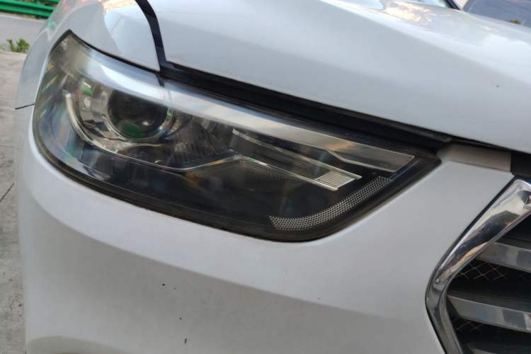 Used Haval H6 2018 Blue Label Sport Edition 1.5T Automatic Two-Wheel Drive Elite Model Right Front Headlight