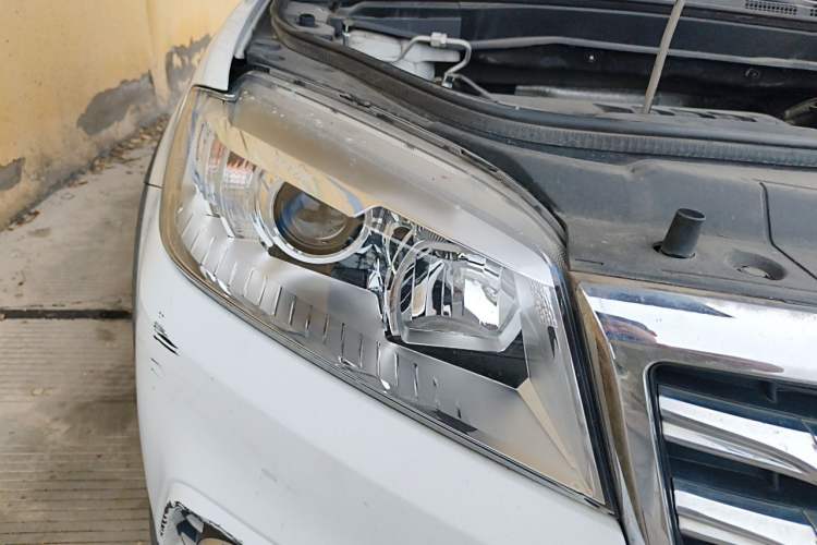 Used Haval H6 2018 Red-Label Sport Edition 1.5T Automatic Two-Wheel Drive Elite Model Right Front Headlight