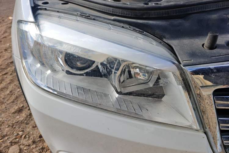 Used Haval H6 2018 Red-Label Sport Version 1.5T Manual Two-Wheel Drive Elite Model Right Front Headlight