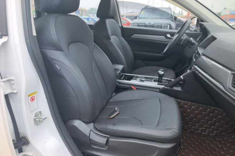 Used Haval H6 2018 Sport Edition 1.5T Automatic Two-Wheel Drive Elite Model China V Standard Right Front Seat