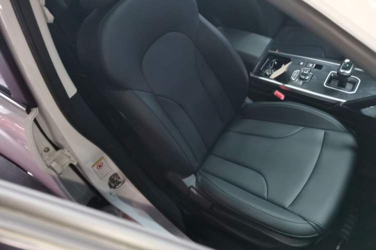 Used Haval H6 2018 Red-Label Sport Edition 1.5T Automatic Two-Wheel Drive Elite Model Right Front Seat