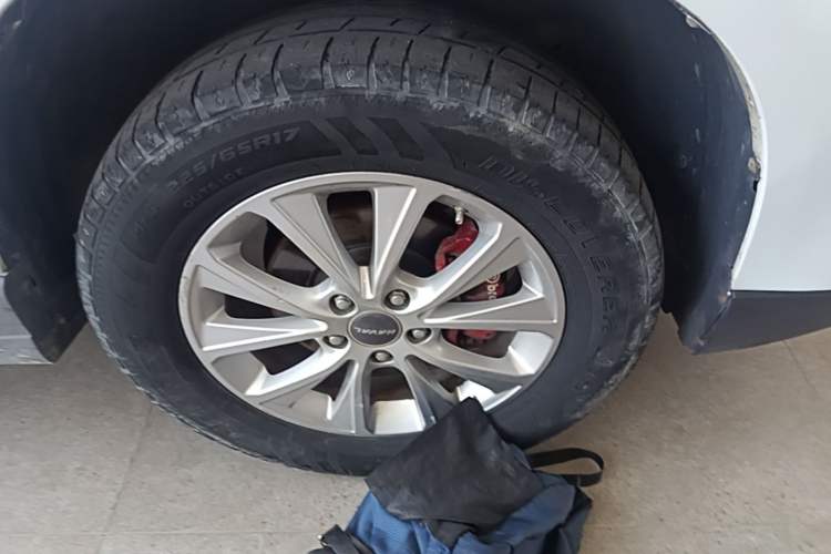 Used Haval H6 2018 Blue Label Sport Edition 1.5T Automatic Two-Wheel Drive Elite Model Right Front Wheel Hub