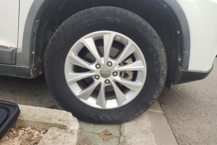 Used Haval H6 2018 Red-Label Sport Version 1.5T Manual Two-Wheel Drive Elite Model Right Front Wheel Hub