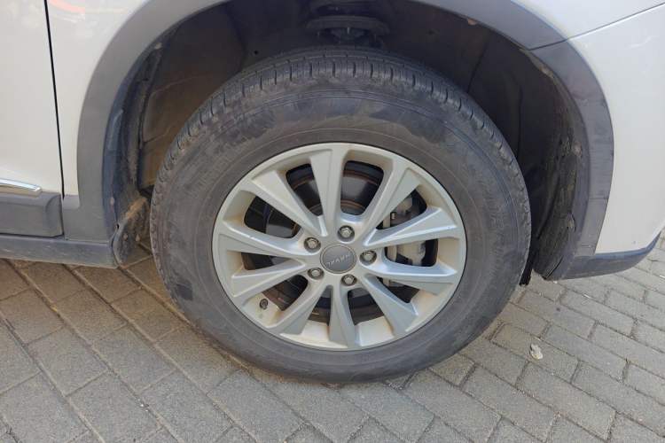 Used Haval H6 2018 Sport Edition 1.5T Manual Two-Wheel Drive Elite Model China V Standard Right Front Wheel Hub
