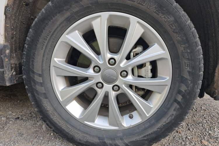 Used Haval H6 2018 Sport Edition 1.5T Manual Two-Wheel Drive Elite Model China V Standard Right Front Wheel Hub