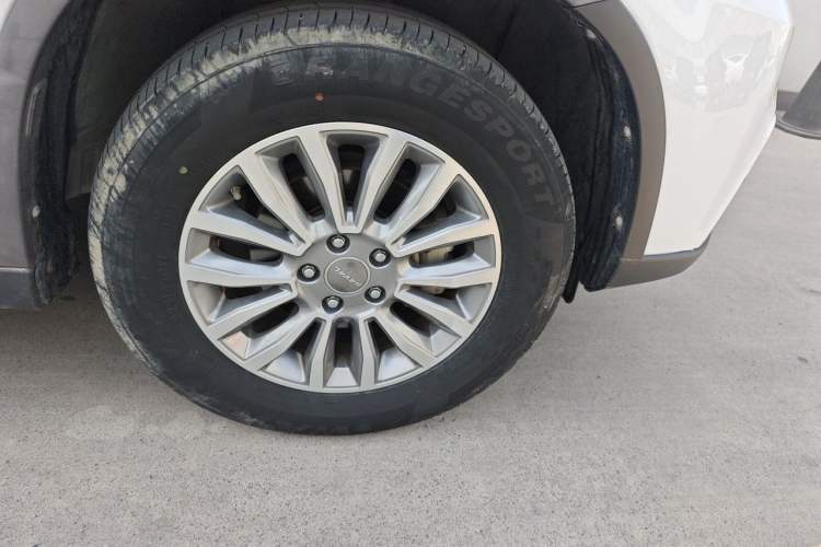 Used Haval H6 2018 Red-Label Sport Version 1.5T Manual Two-Wheel Drive Elite Model Right Front Wheel Hub