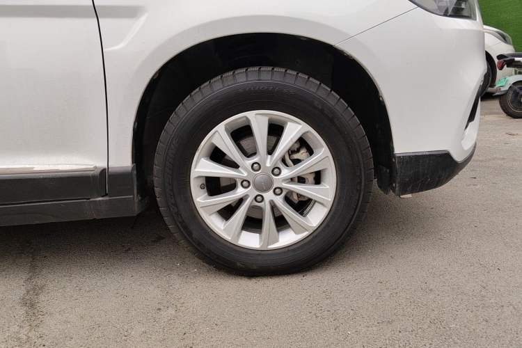 Used Haval H6 2018 Blue Label Sport Edition 1.5T Manual Two-Wheel Drive Elite Model Right Front Wheel Hub