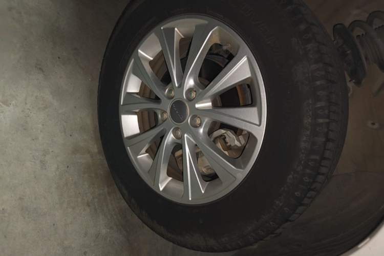 Used Haval H6 2018 Blue Label Sport Edition 1.5T Automatic Two-Wheel Drive Elite Model Right Front Wheel Hub
