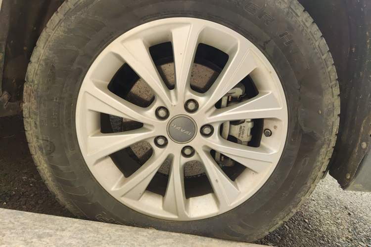 Used Haval H6 2018 Blue Label Sport Edition 1.5T Automatic Two-Wheel Drive Elite Model Right Front Wheel Hub