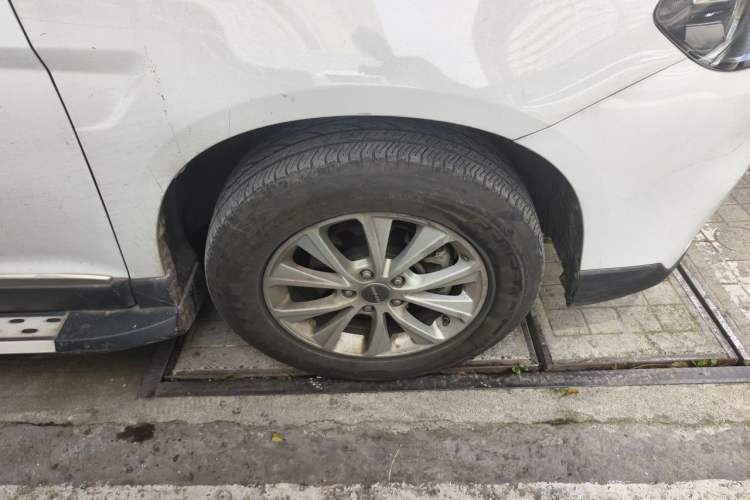 Used Haval H6 2018 Blue Label Sport Edition 1.5T Manual Two-Wheel Drive Elite Model Right Front Wheel Hub
