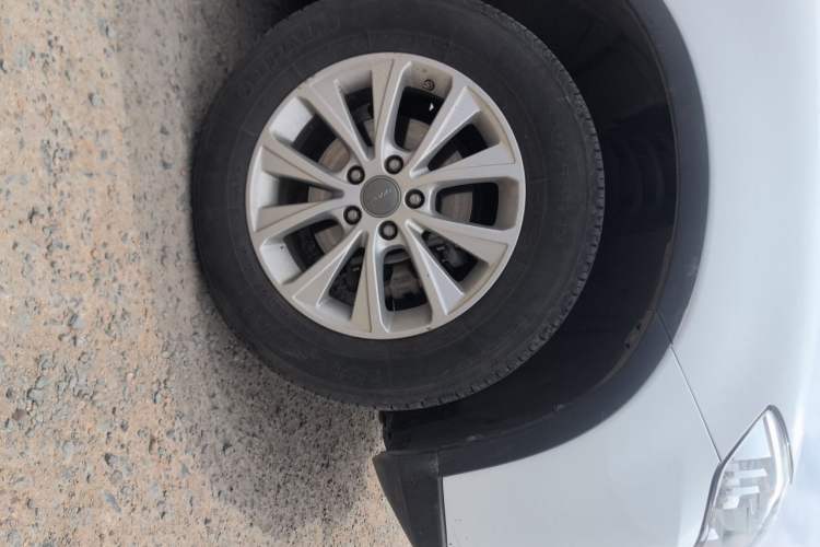 Used Haval H6 2018 Red-Label Sport Version 1.5T Manual Two-Wheel Drive Elite Model Right Front Wheel Hub