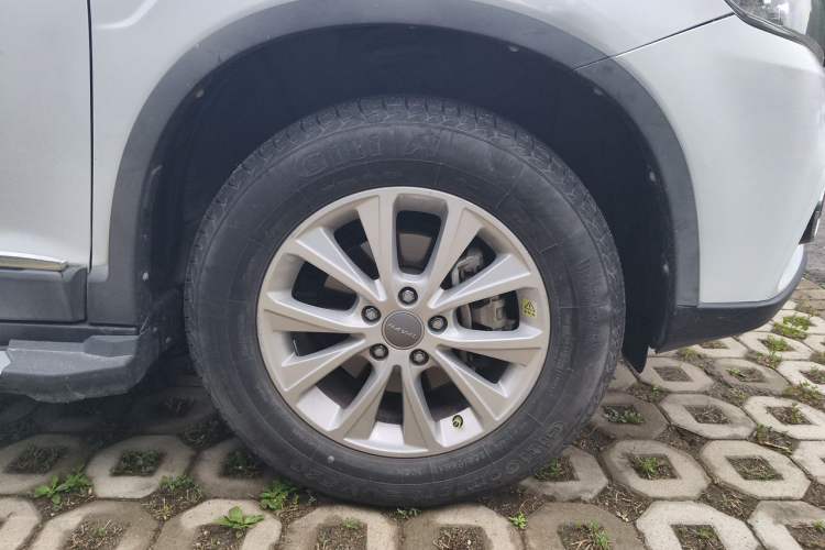Used Haval H6 2018 Red-Label Sport Edition 1.5T Automatic Two-Wheel Drive Elite Model Right Front Wheel Hub