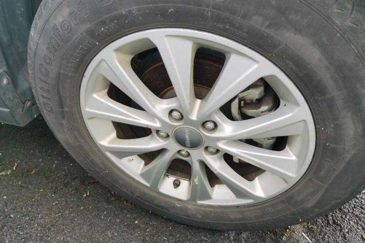 Used Haval H6 2018 Blue Label Sport Edition 1.5T Manual Two-Wheel Drive Elite Model Right Front Wheel Hub