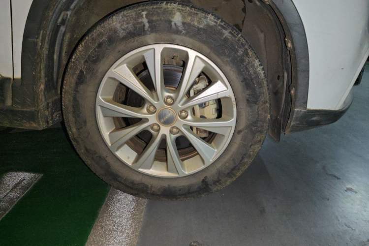 Used Haval H6 2018 Red-Label Sport Version 1.5T Manual Two-Wheel Drive Elite Model Right Front Wheel Hub