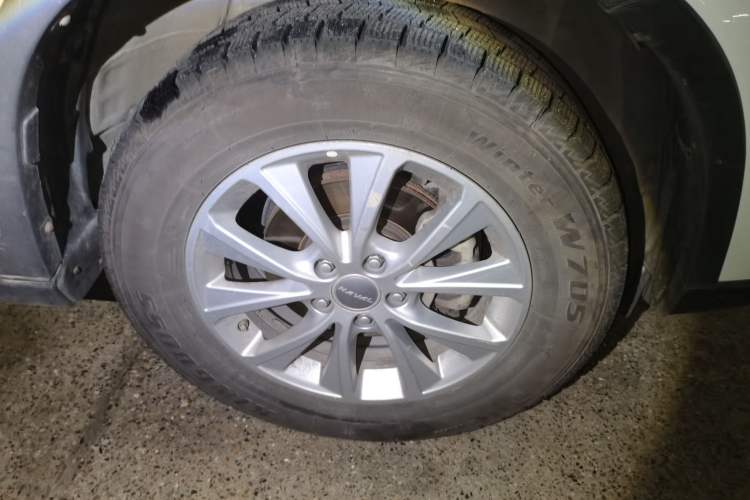 Used Haval H6 2018 Red-Label Sport Version 1.5T Manual Two-Wheel Drive Elite Model Right Front Wheel Hub