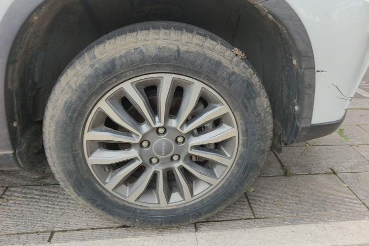 Used Haval H6 2018 Sport Edition 1.5T Automatic Two-Wheel Drive Elite Model China V Standard Right Front Wheel Hub