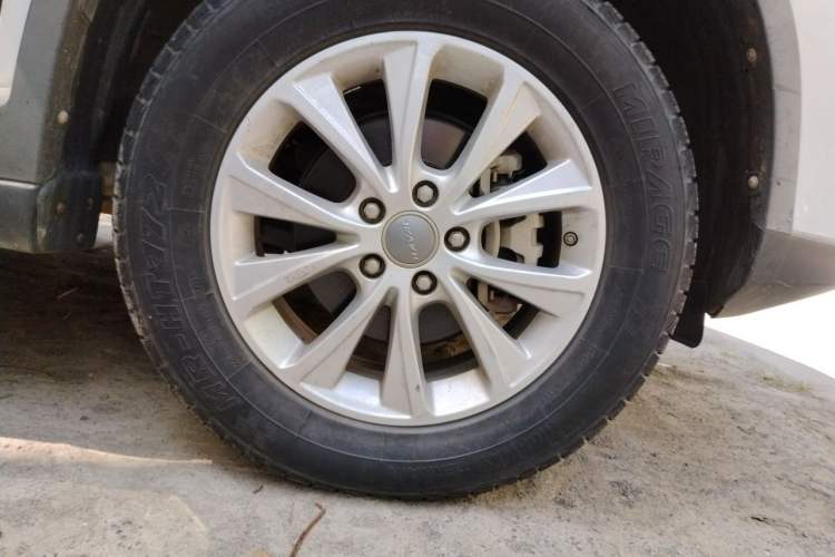 Used Haval H6 2018 Sport Edition 1.5T Manual Two-Wheel Drive Elite Model China V Standard Right Front Wheel Hub