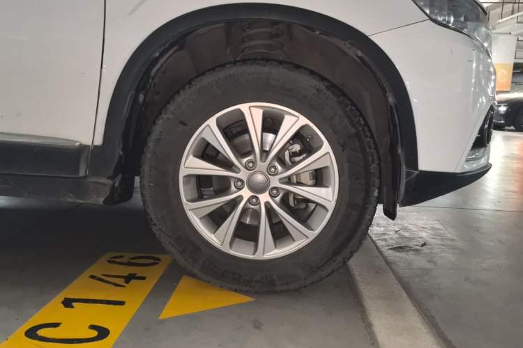 Used Haval H6 2018 Red-Label Sport Edition 1.5T Automatic Two-Wheel Drive Elite Model Right Front Wheel Hub