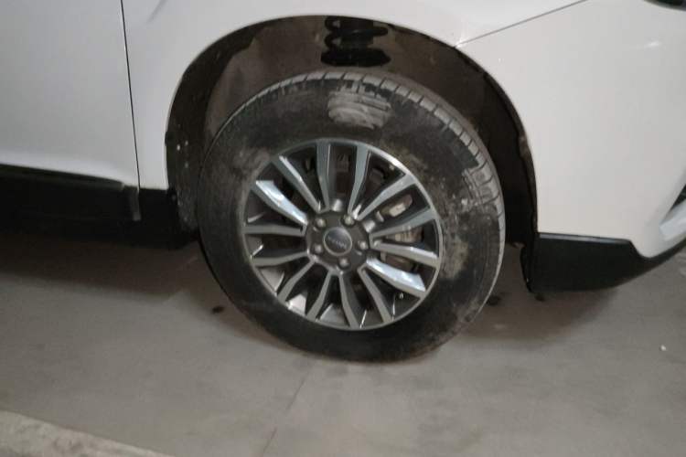 Used Haval H6 2018 Blue Label Sport Edition 1.5T Manual Two-Wheel Drive Elite Model Right Front Wheel Hub