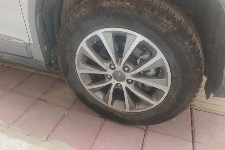 Used Haval H6 2018 Red-Label Sport Edition 1.5T Automatic Two-Wheel Drive Prestige Model Right Front Wheel Hub