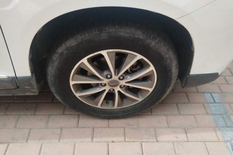 Used Haval H6 2018 Blue Label Sport Edition 1.5T Automatic Two-Wheel Drive Prestige Model Right Front Wheel Hub