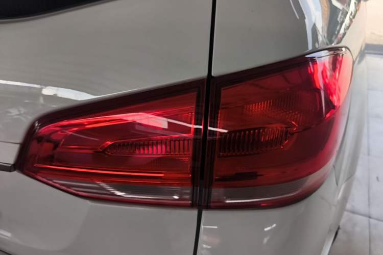 Used Haval H6 2018 Sport Edition 1.5T Automatic Two-Wheel Drive Elite Model China V Standard Right Rear Taillight