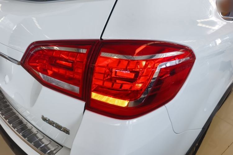 Used Haval H6 2018 Red-Label Sport Edition 1.5T Automatic Two-Wheel Drive Elite Model Right Rear Taillight
