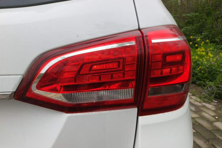 Used Haval H6 2018 Red-Label Sport Edition 1.5T Automatic Two-Wheel Drive Elite Model Right Rear Taillight