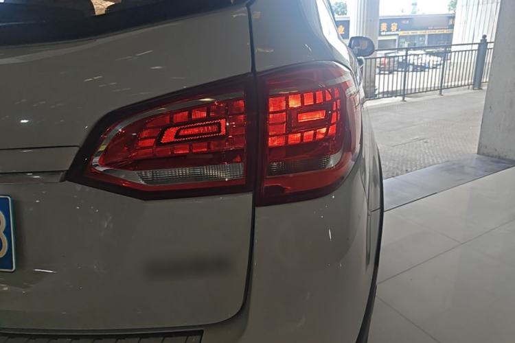 Used Haval H6 2018 Red-Label Sport Edition 1.5T Automatic Two-Wheel Drive Elite Model Right Rear Taillight