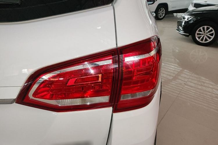 Used Haval H6 2018 Red-Label Sport Edition 1.5T Automatic Two-Wheel Drive Elite Model Right Rear Taillight