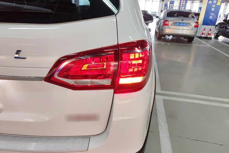 Used Haval H6 2018 Sport Edition 1.5T Automatic Two-Wheel Drive Elite Model China V Standard Right Rear Taillight