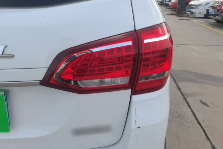 Used Haval H6 2018 Sport Edition 1.5T Automatic Two-Wheel Drive Prestige Model China V Standard Right Rear Taillight