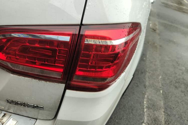 Used Haval H6 2018 Red-Label Sport Edition 1.5T Automatic Two-Wheel Drive Elite Model Right Rear Taillight