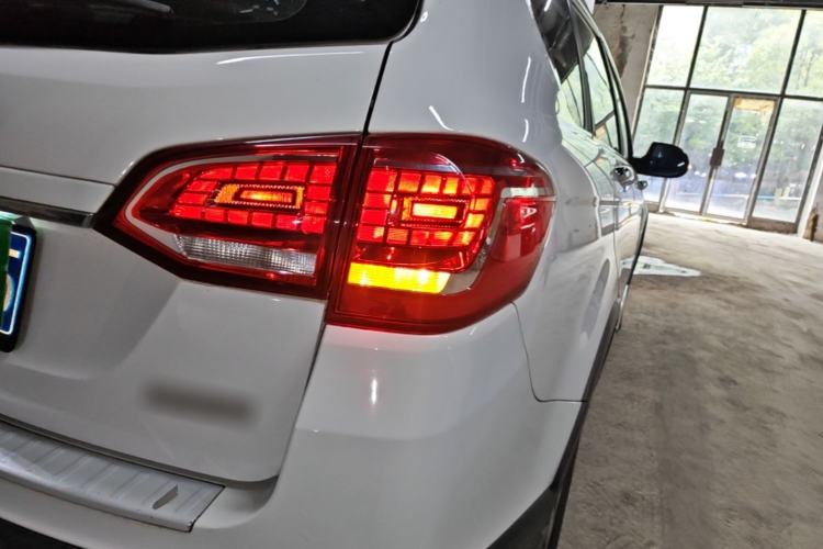 Used Haval H6 2018 Red-Label Sport Edition 1.5T Automatic Two-Wheel Drive Elite Model Right Rear Taillight
