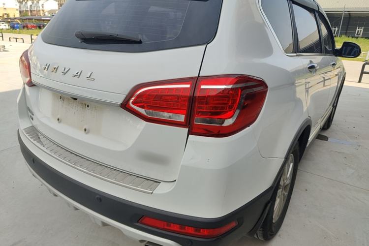 Used Haval H6 2018 Red-Label Sport Version 1.5T Manual Two-Wheel Drive Elite Model Right Rear Taillight