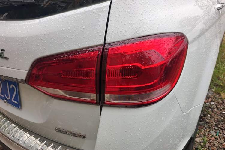 Used Haval H6 2018 Sport Edition 1.5T Automatic Two-Wheel Drive Elite Model China V Standard Right Rear Taillight
