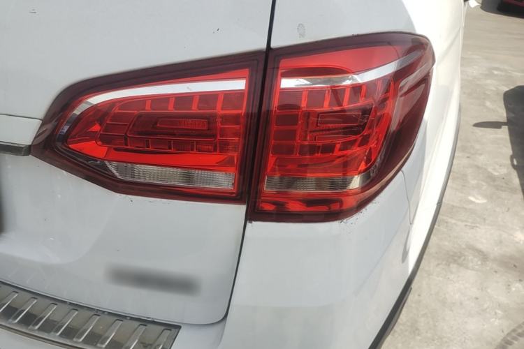 Used Haval H6 2018 Sport Edition 1.5T Manual Two-Wheel Drive Elite Model China V Standard Right Rear Taillight
