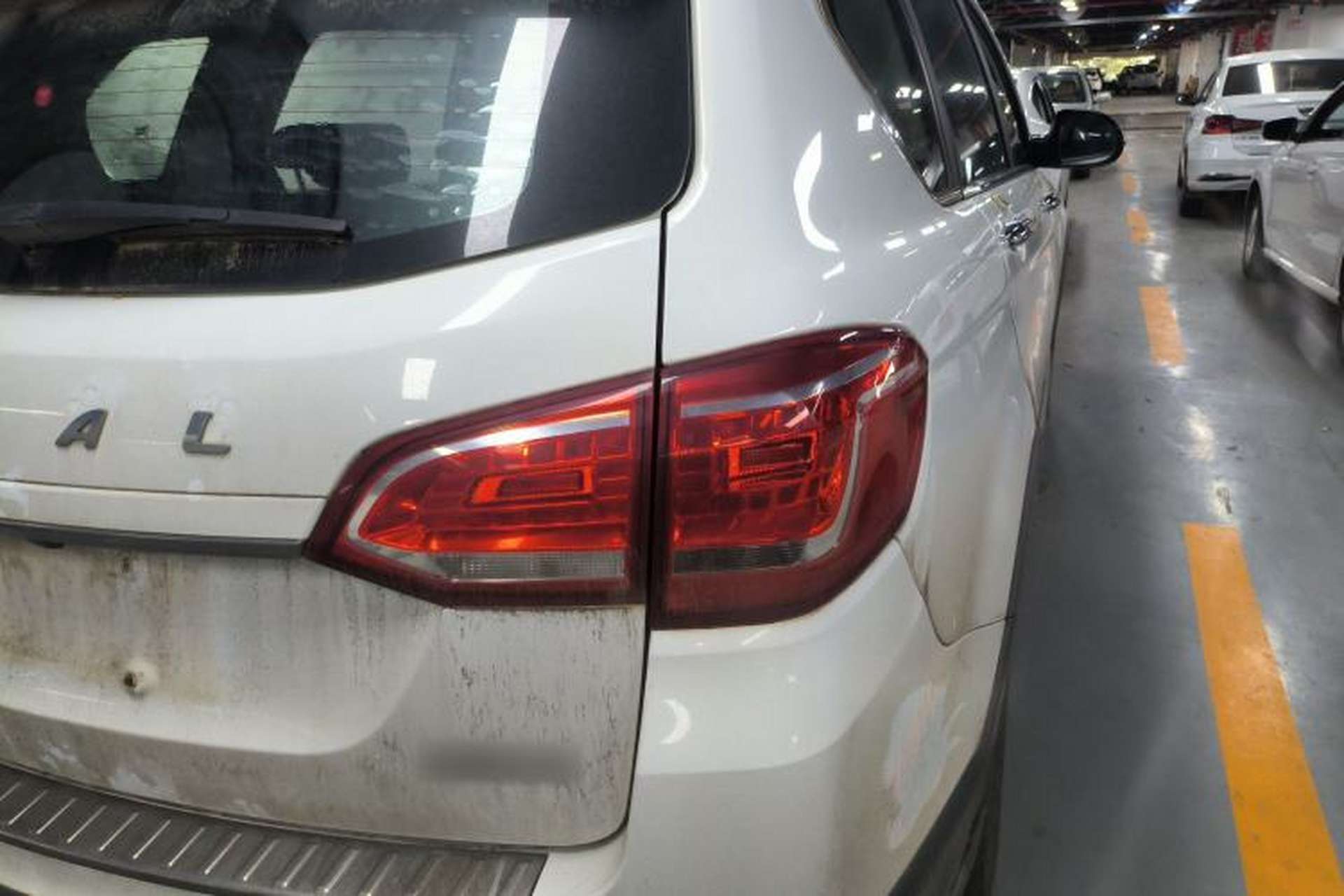 Used Haval H6 2018 Sport Edition 1.5T Manual Two-Wheel Drive Elite Model China V Standard Right Rear Taillight