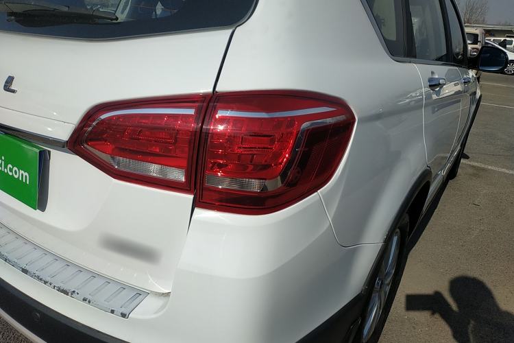 Used Haval H6 2018 Red-Label Sport Edition 1.5T Automatic Two-Wheel Drive Elite Model Right Rear Taillight